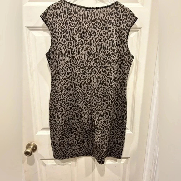 Nine West Animal Print Cap Sleeve Dress size large - Picture 6 of 6